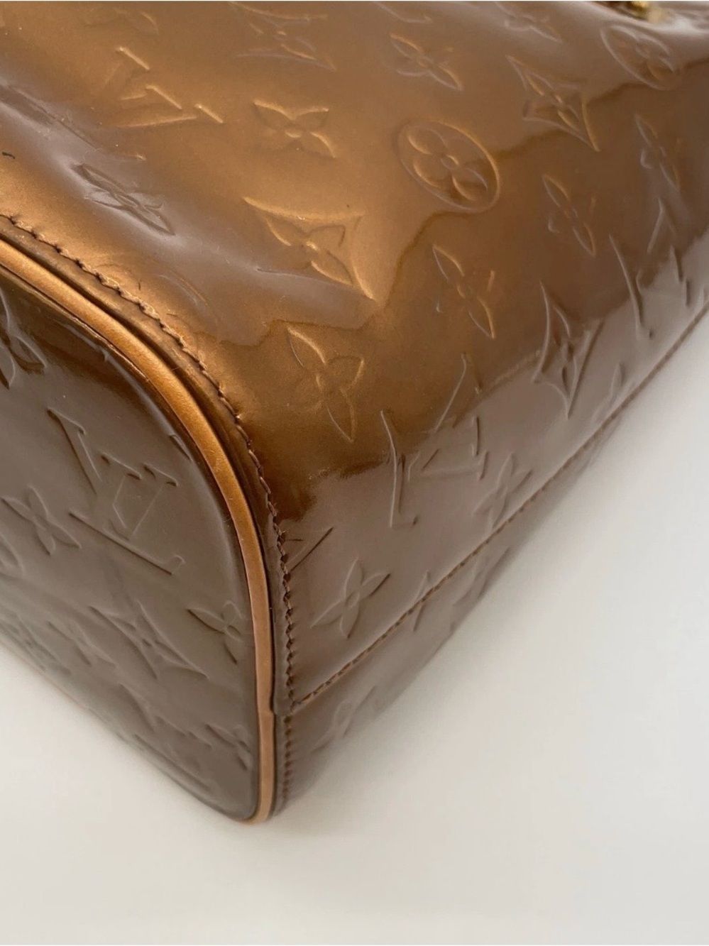 Auth Louis Vuitton Monogram Vernis
Houston Bronze Tote Bag - Picture 7 of 13